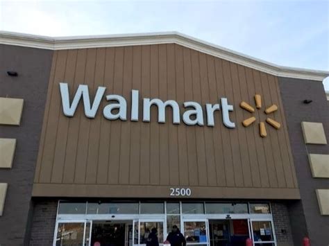 Walmart Begins Implementing One-Way Aisles In Woodbridge | Woodbridge ...