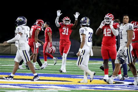 Photos: Mater Dei rallies to beat St. John Bosco - Los Angeles Times