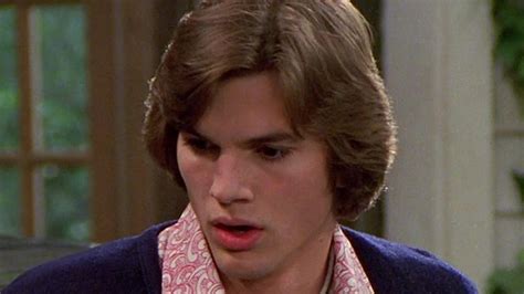 Ashton Kutcher Reveals Why He Has Returned To That 70s Show Spinoff | GIANT FREAKIN ROBOT