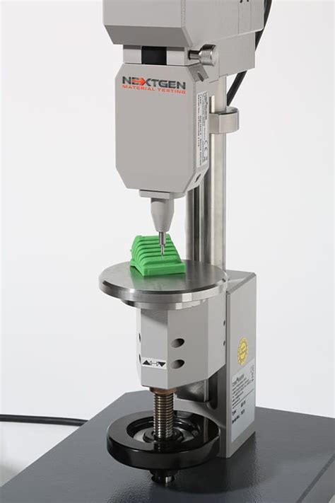 Automatic Shore / IRHD hardness testing system