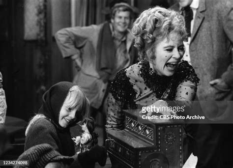 Amanda Blake Gunsmoke Photos and Premium High Res Pictures - Getty Images