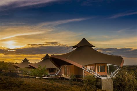 Kenya Luxury Safari Resorts | Coral Tree - Unique Family Safaris