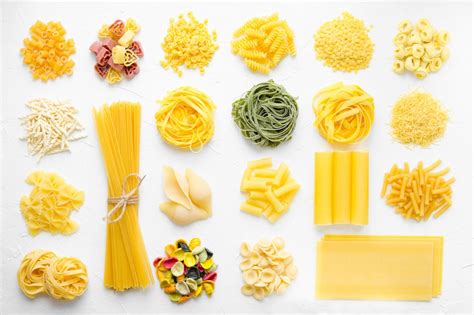 Variety of types and shapes of Italian pasta – Vetenskap och Hälsa