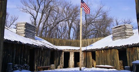 fort-mandan-in-winter - North Dakota Pictures - North Dakota - HISTORY.com