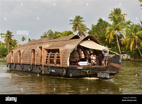 Kettuvallam houseboat on Backwater, Vembanad Lake, Alleppey, Kerala, India Stock Photo - Alamy