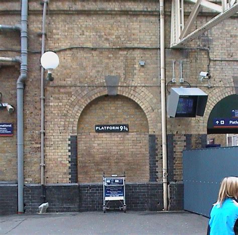 Platform 9 3/4 : London Remembers, Aiming to capture all memorials in ...