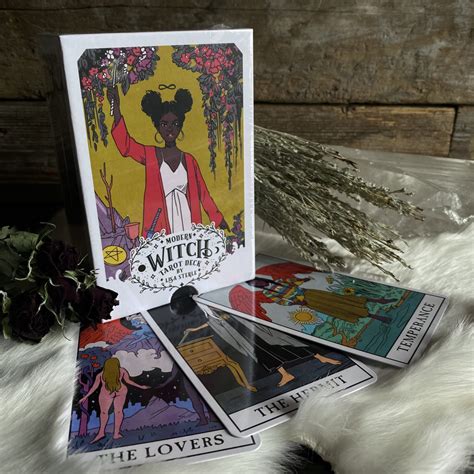 Modern Witch Tarot Deck. Lisa Sterle. - RitualCravt | Metaphysical & Witchy Wares