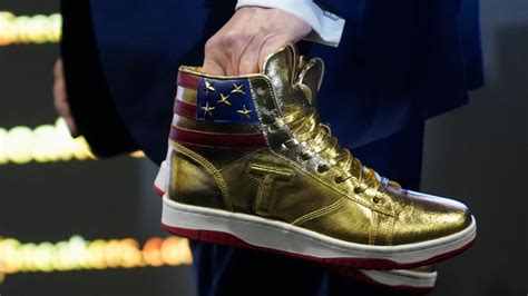 Trump promotes golden 'Never Surrender Hi-Top' trainers for $399 a pair - Patabook News