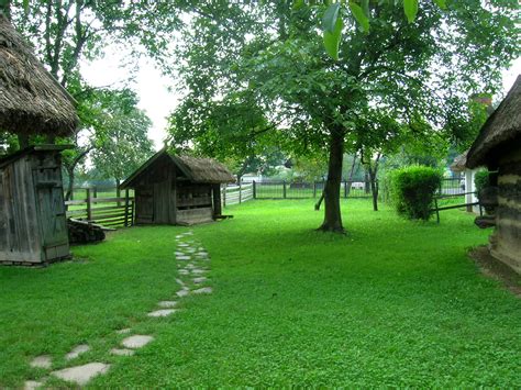 File:Gocsej village house backyard.jpg - Wikimedia Commons