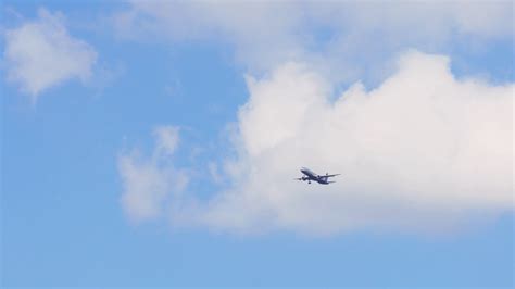 Large Commercial Aircraft Comes In Landing Stock Footage SBV-348486767 ...