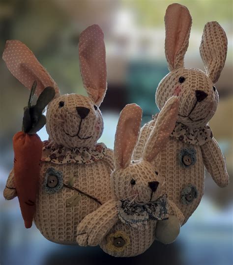 Knitted Bunnies Easter Free Stock Photo - Public Domain Pictures