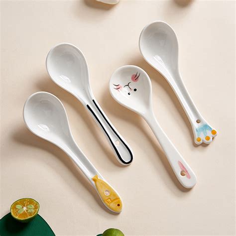 Ceramic Spoon - ApolloBox