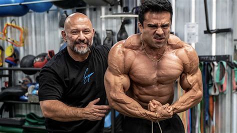 How Coach Hany Rambod Helps Bodybuilders "Dry Out" Before Competition ...