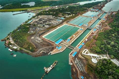 Aerial view of the Panama Canal | Image source: Worldmaritimenews.com | Panama canal, Aerial ...