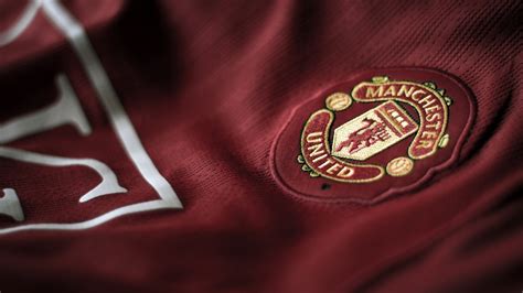 Manchester United Logo Wallpaper | Football Wallpapers HD