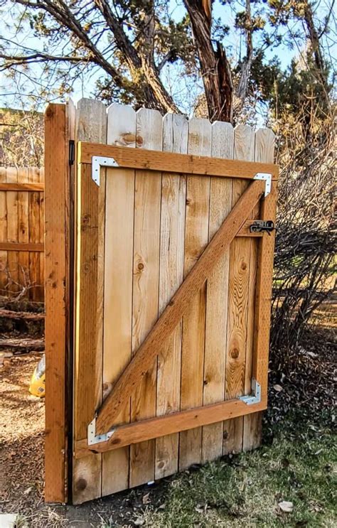 How to Build a Wood Fence In Your Backyard - Making Manzanita