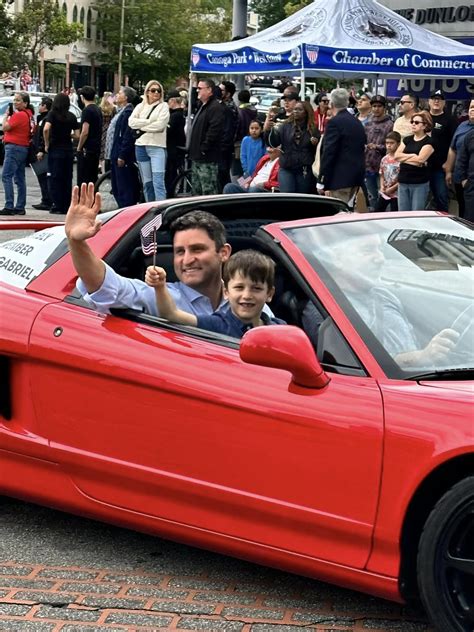 Canoga Park Memorial Day Parade | Official Website - Assemblymember Jesse Gabriel Representing ...