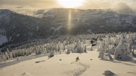 Best Ski Resorts in Canada to Visit This Season | Men’s Journal - Men's ...