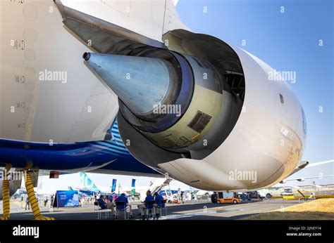 Boeing 777x Engine Stock Photo - Alamy