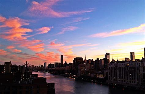 Pink sunset over Manhattan | New york skyline, Pink sunset, Skyline