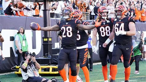 Joe Mixon Puts Himself In Elite Company After Historic Day For Bengals