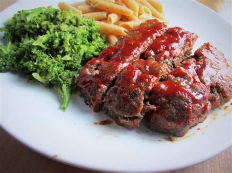 Meatloaf with Ketchup Glaze - Bite your Cravings