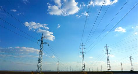 Power lines | Power lines. Bulgaria. Photo: Boris Rumenov Ba… | Flickr