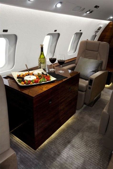 Bombardier Global Express Interior | Luxurious Bombardier Global Express from the Inside ...