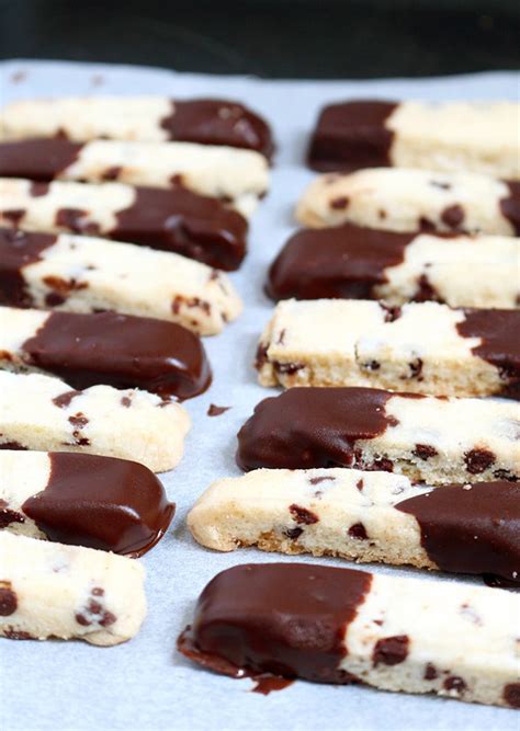 Chocolate Chip Shortbread Cookies - Easy Recipe Chef