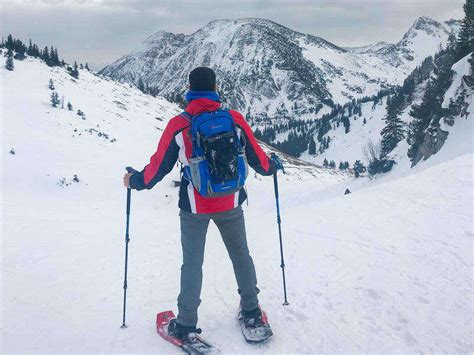 Winter Hiking Gear: What You Need to Stay Warm on Day Hikes