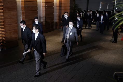 New Japanese Cabinet retains most key ministers