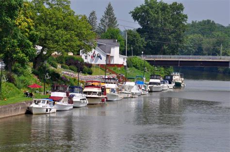 Lyons Canal Harbor - Discover the Erie Canal