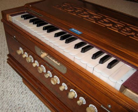 Types of Harmoniums – Tucson Harmonium