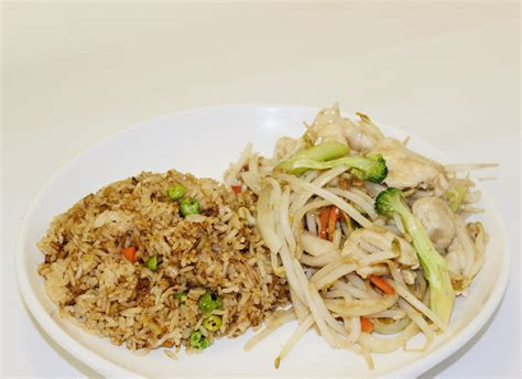 (S)Chicken Chop Suey with Fried Rice 雞芽菜/炒飯 – General Thai Chinese