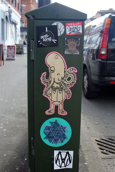 mitzquizli | Sticker street art, Sticker graffiti, Street art graffiti