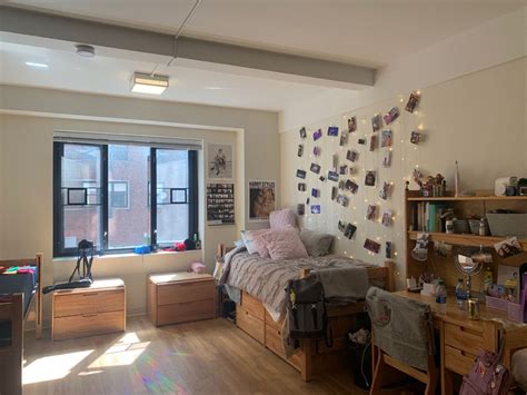 NYU Brittany hall dorm room | Campus dorm, Cool dorm rooms, Boarding ...