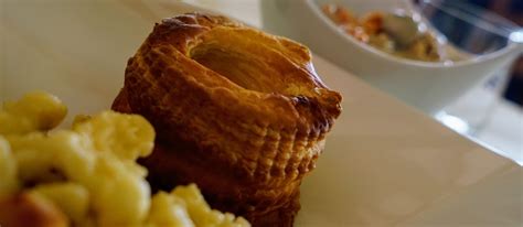 Bouchée à la Reine | Traditional Appetizer From Versailles, France