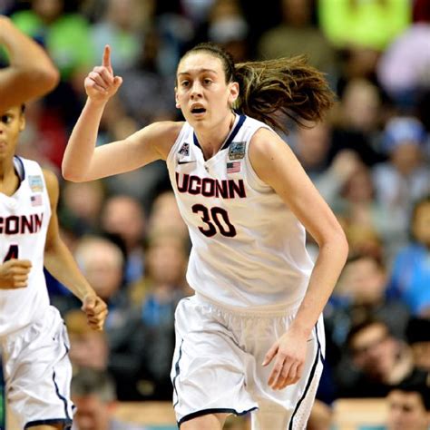 Uconn Women'S Basketball Breanna Stewart - Masha Shelagh