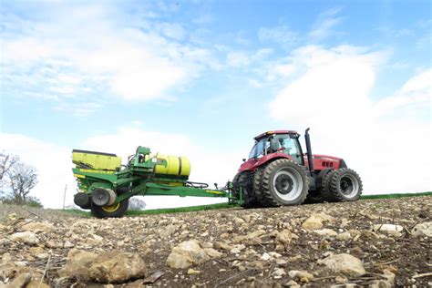 Farm equipment markets stay hot through 2021 - Texas Farm Bureau