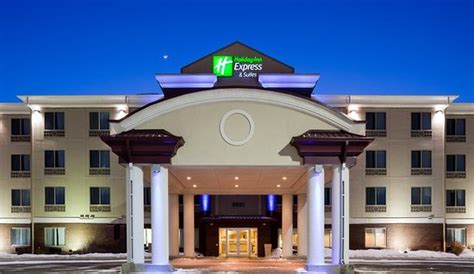 Holiday Inn Express & Suites Grand Forks ($̶1̶3̶3̶) $115 - UPDATED 2018 ...