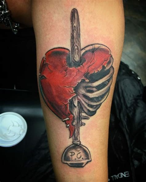 Discover more than 77 realistic broken heart tattoo super hot - in ...