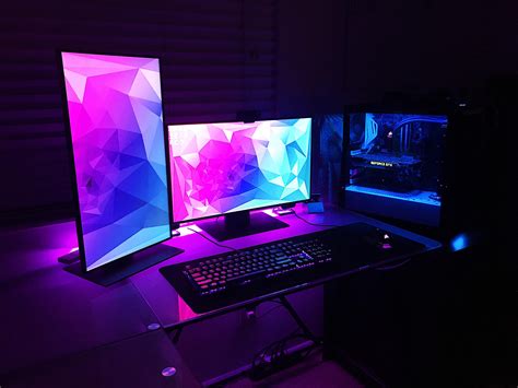 Loving the portrait layout - Gaming Setup | Computer gaming room ...