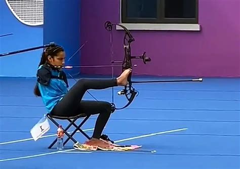 Sheetal Devi Archer Biography (World's First Armless Archer), Wiki, Age ...