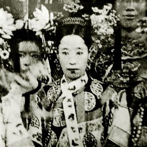 Empress Dowager Longyu 隆裕 as Empress Consort. Wikipedia. | Chine ...