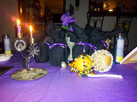 Voodoo Spells and Altars. How do you build a voodoo altar? Voodoo help.