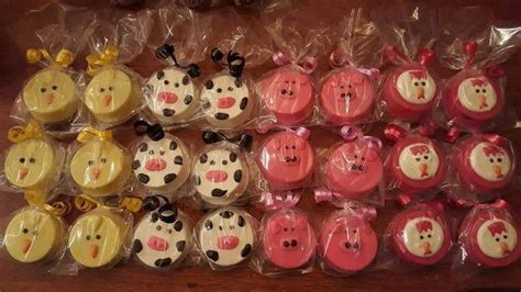 Farm animal chocolate covered oreo cookie party favors | Farm themed ...