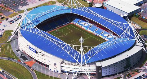 57 Hatters Years : REEBOK STADIUM - BOLTON WANDERERS