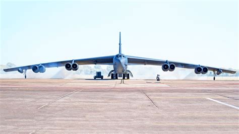 B-52 Stratofortress Take Off U.S. Air Force - YouTube