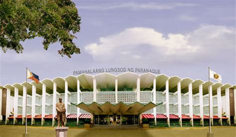 File:Paranaque city hall.jpg - Philippines