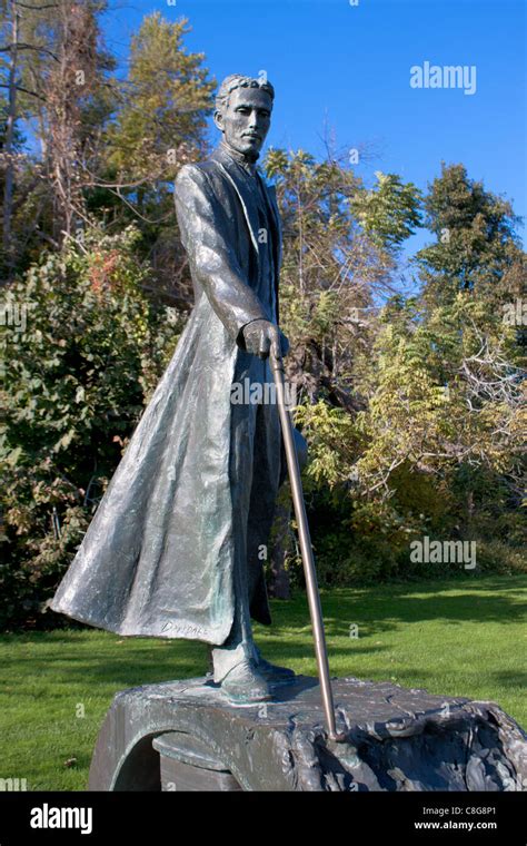 Nikola tesla statue sculpture hi-res stock photography and images - Alamy